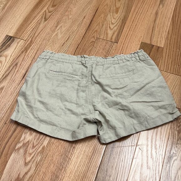 Old Navy Size 4 Comfy Cuffed Shorts - Picture 3 of 3